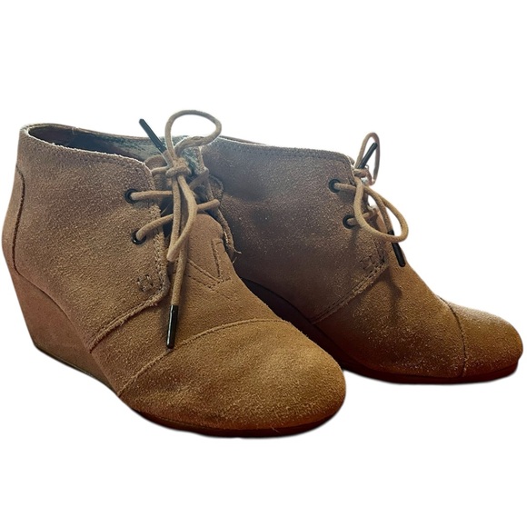 TOMS Women’s Desert Wedge Bootie - Size 6, Taupe - Picture 1 of 5